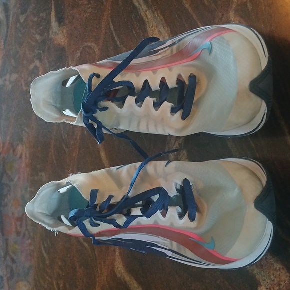 Nike Multicolor Running Shoes - Picture 3 of 5